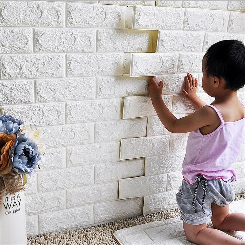 Xốp dán tường sẽ giúp bảo vệ bé an toàn tuyệt đối